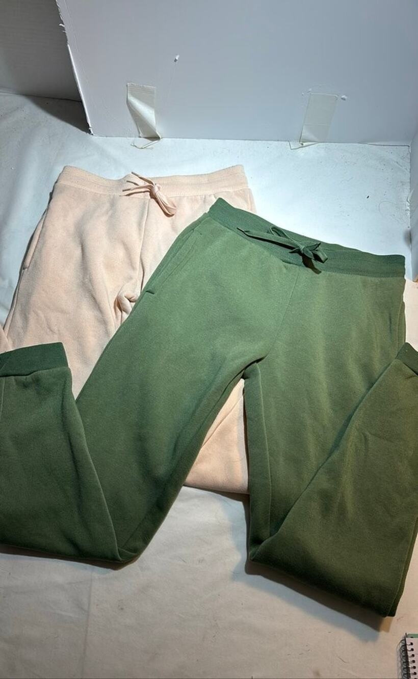 Real Essentials Sweatpants in Green and light pink sz XL